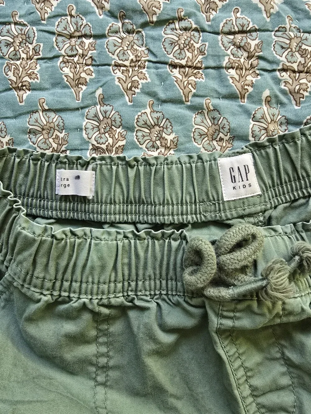 GAP elastic waistband